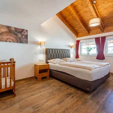 Tauern Mitterwirt 123 *